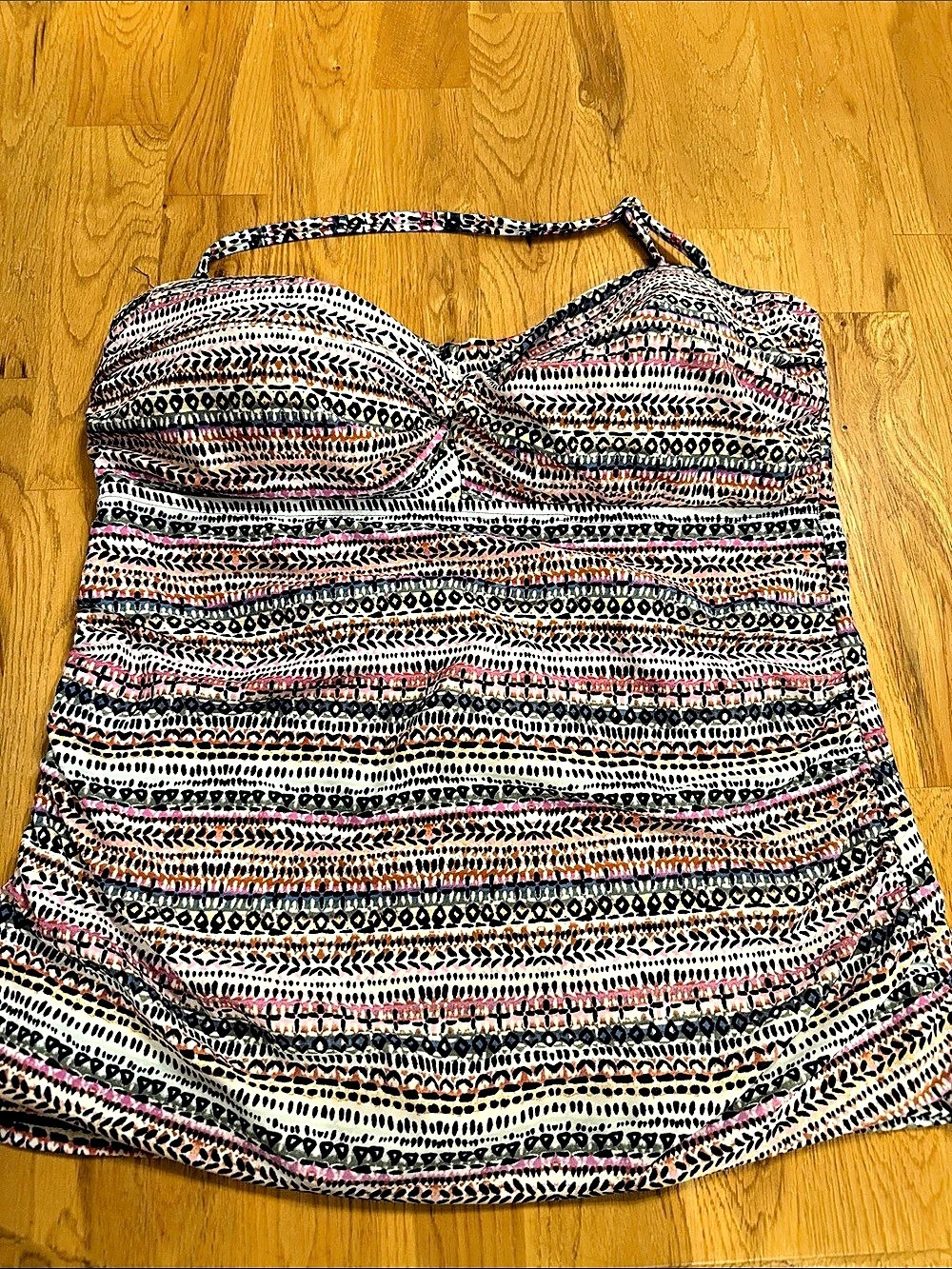 New Directions Tankini Top in Geometric Pink & Black Size Medium Like New